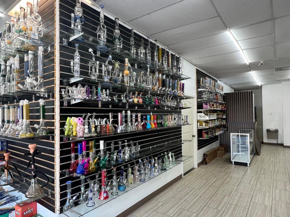 MELLOW LIFE SMOKE SHOP - Port Orange, FL