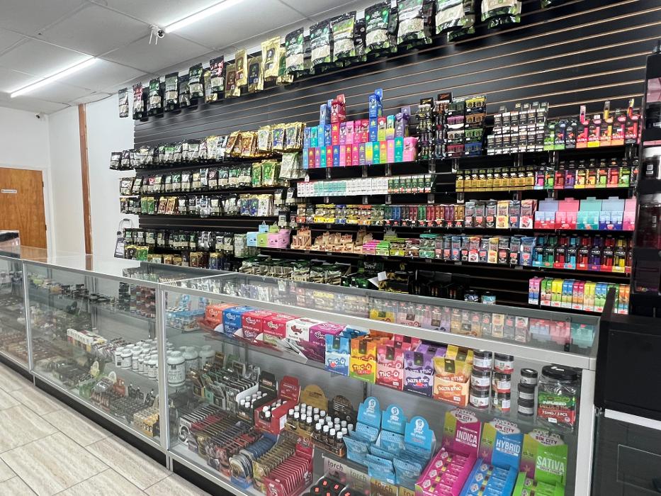 MELLOW LIFE SMOKE SHOP - Port Orange, FL