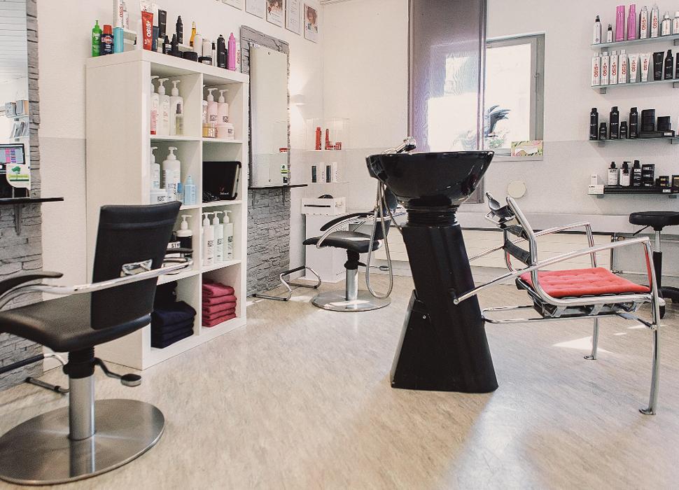 Adesso Hair Design, Unterdorf in Russikon