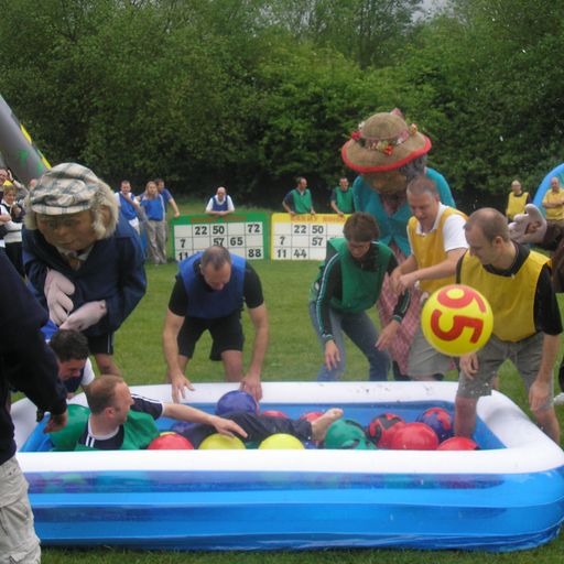 It's a Knockout Nottingham 01773 766068