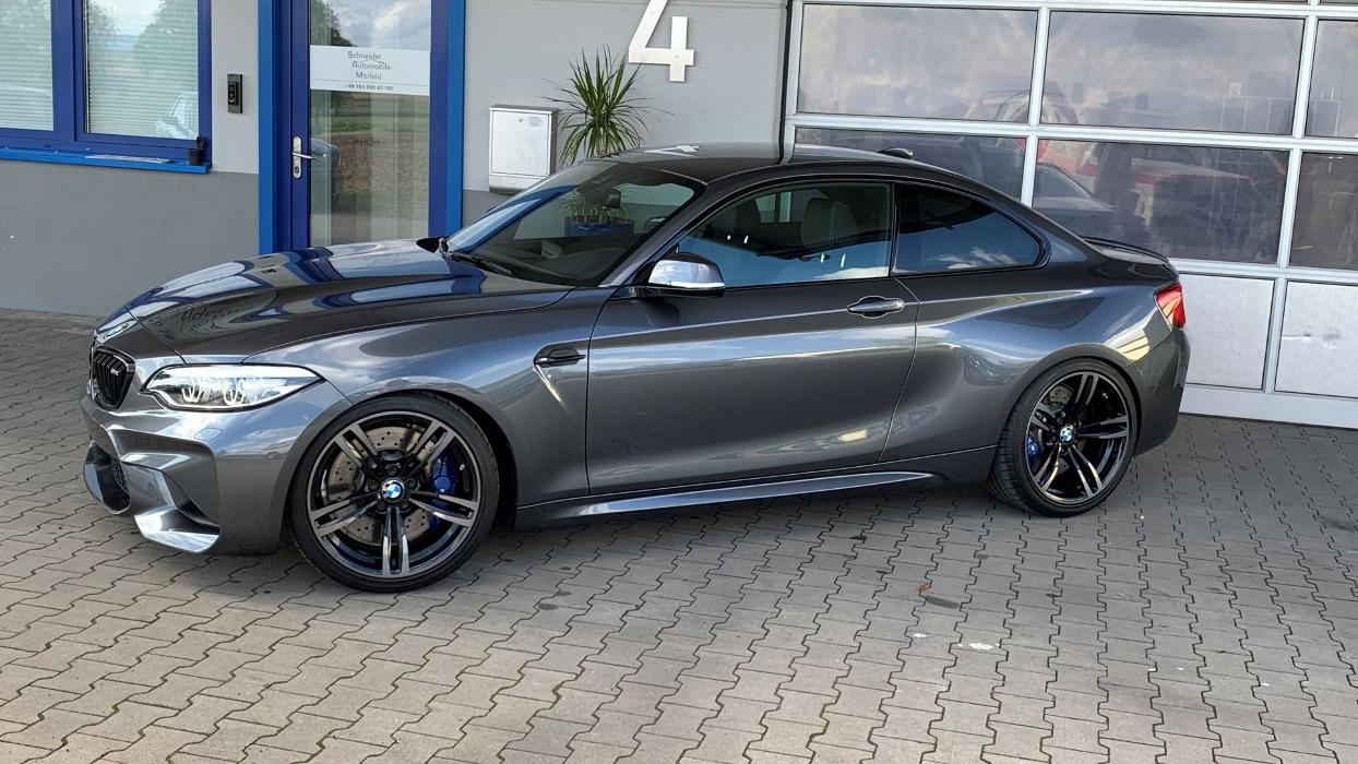 Lack Attacke, An den Gärten in Münstermaifeld