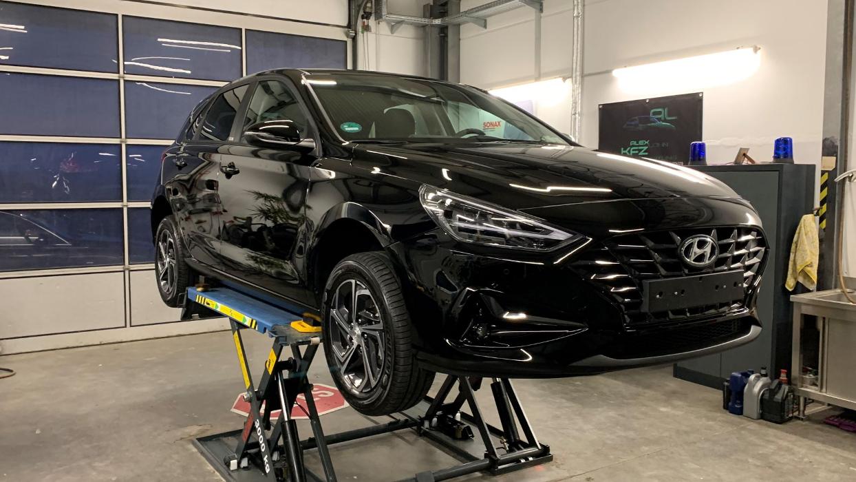 Lack Attacke, An den Gärten in Münstermaifeld