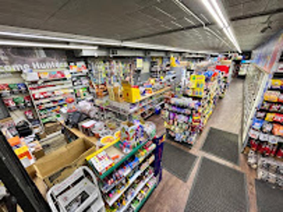 R Bro's Party Store - Roseville, MI