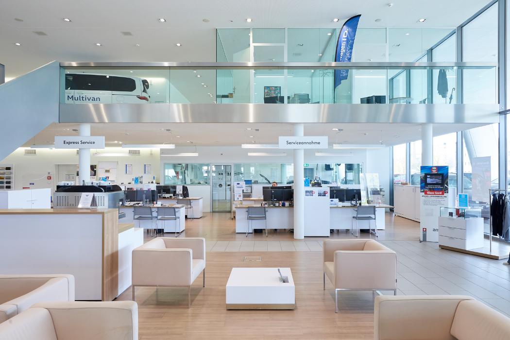 AMAG Autowelt Zürich, Giessenstrasse in Dübendorf