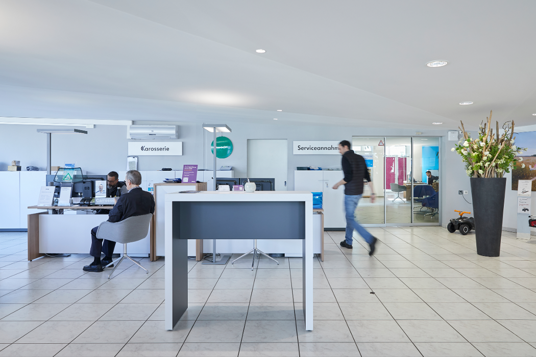 AMAG Kloten, Steinackerstrasse in Kloten