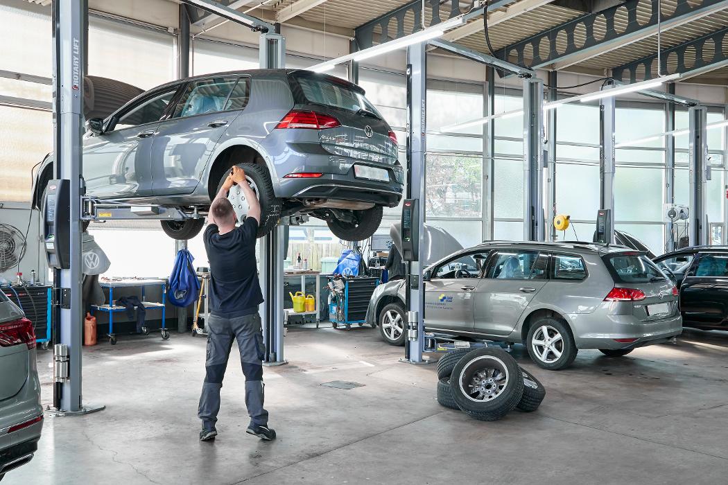 AMAG Uster, Ackerstrasse in Uster