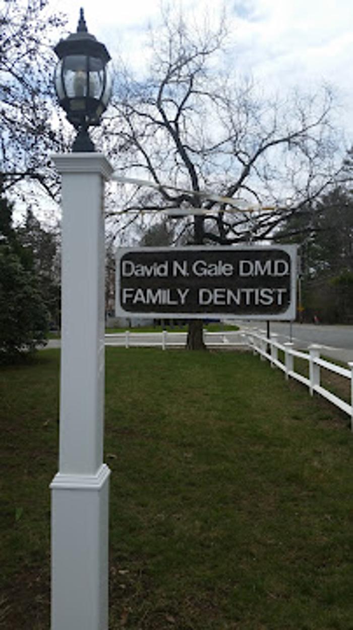 Sharon Family Dental Logo