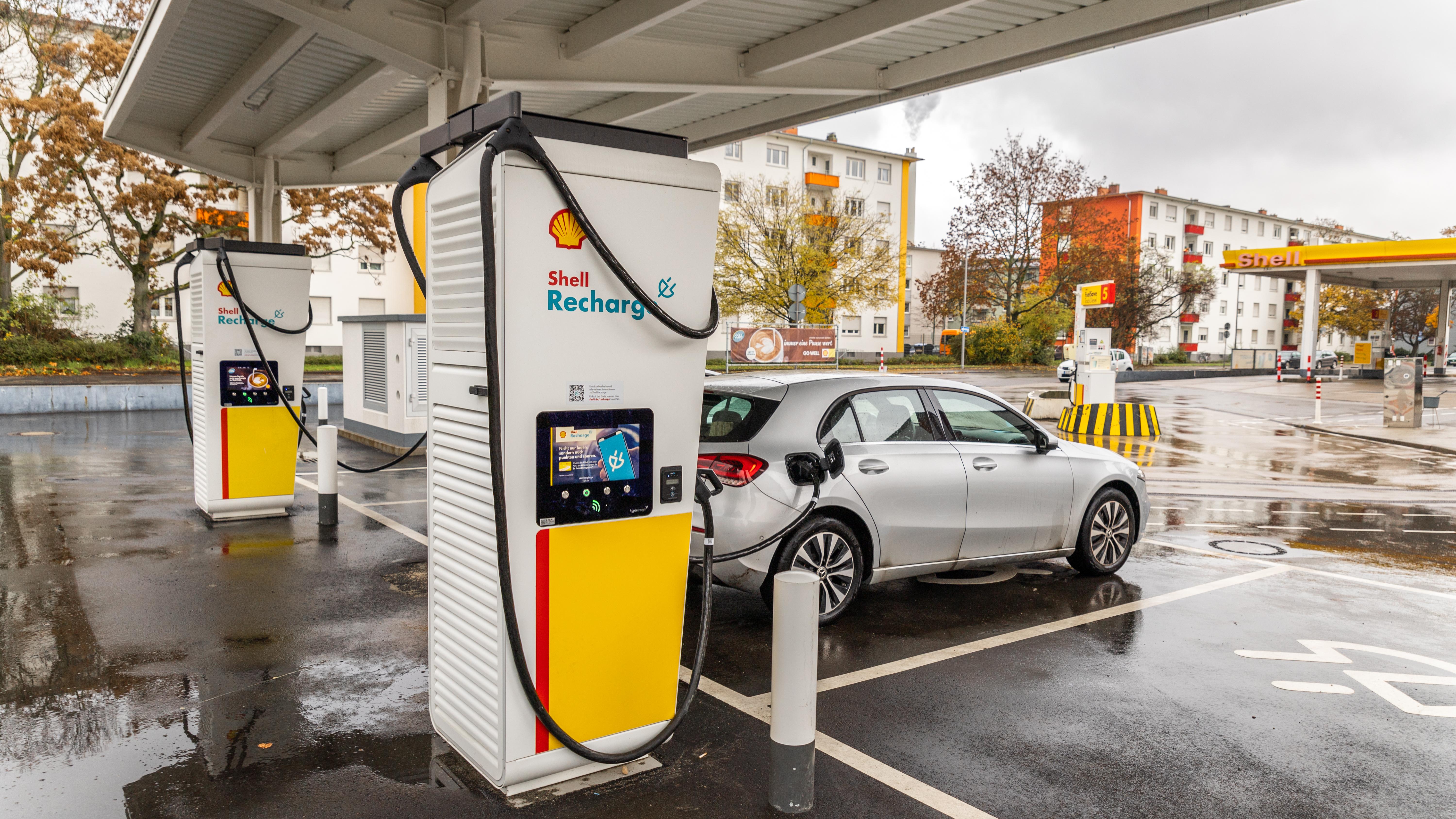 Shell Recharge Charging Station, Valentin-Bauer-Straße in Ludwigshafen am Rhein
