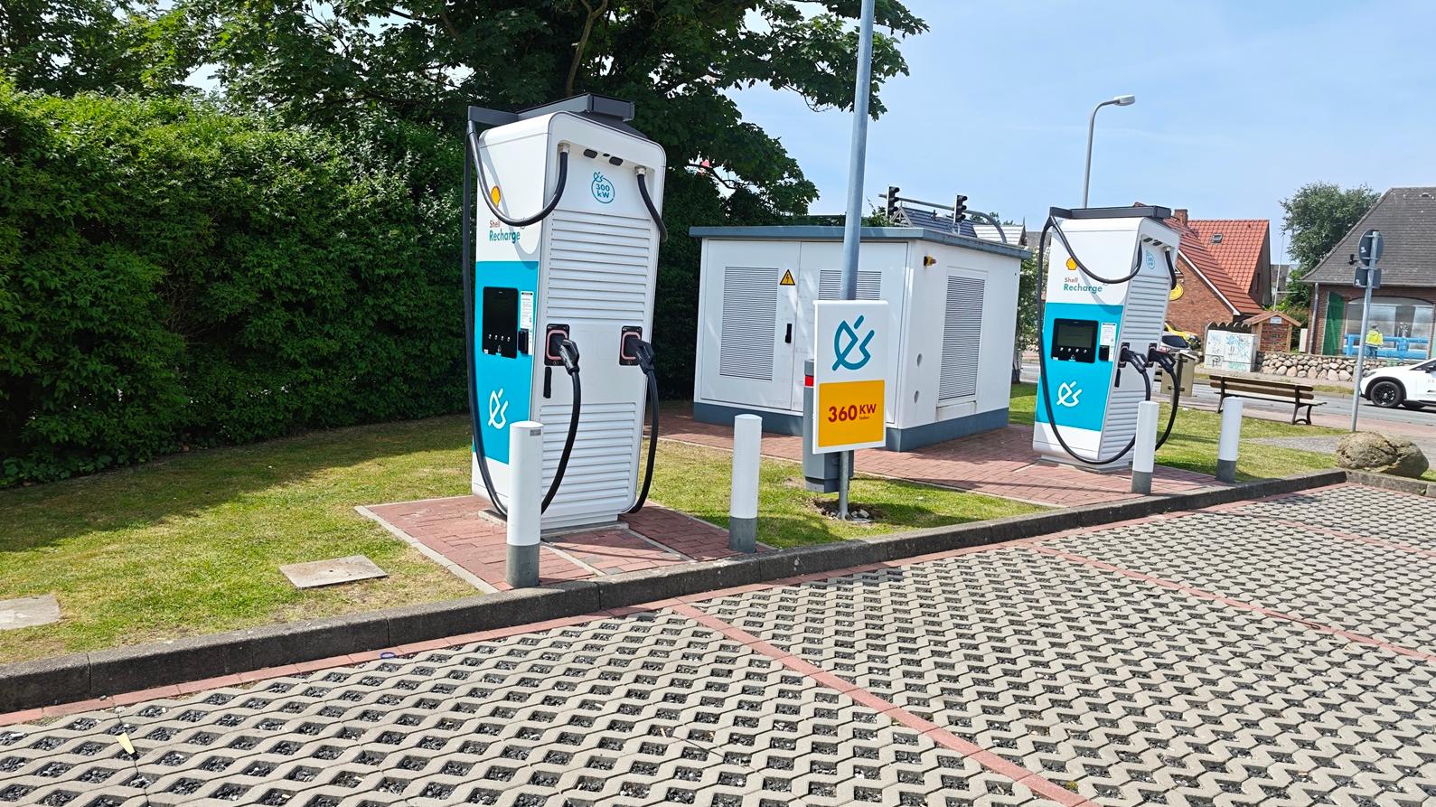 Shell Recharge Charging Station, TRIFT in WESTERLAND