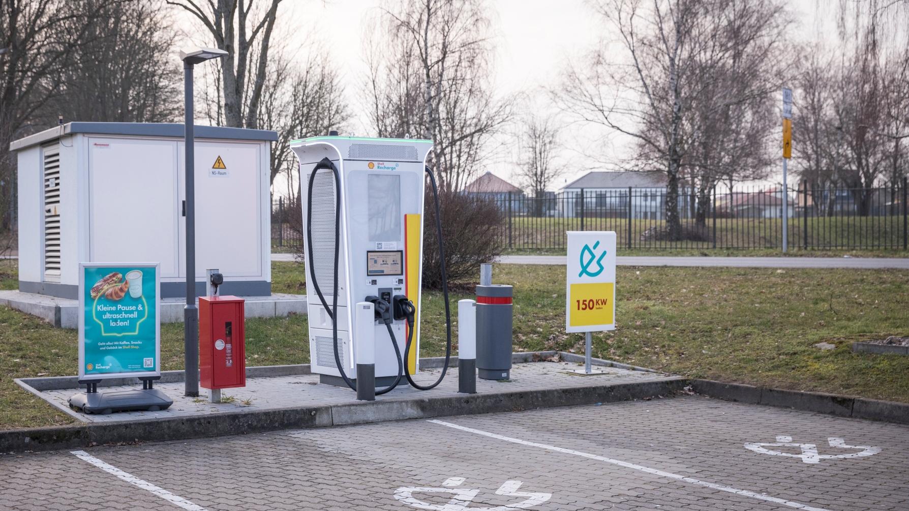 Shell Recharge Charging Station, Oranienburger Straße in Gransee