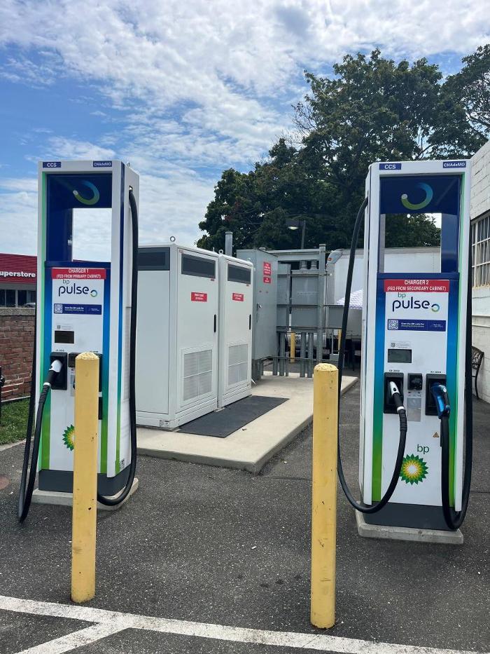 bp pulse Charging Station