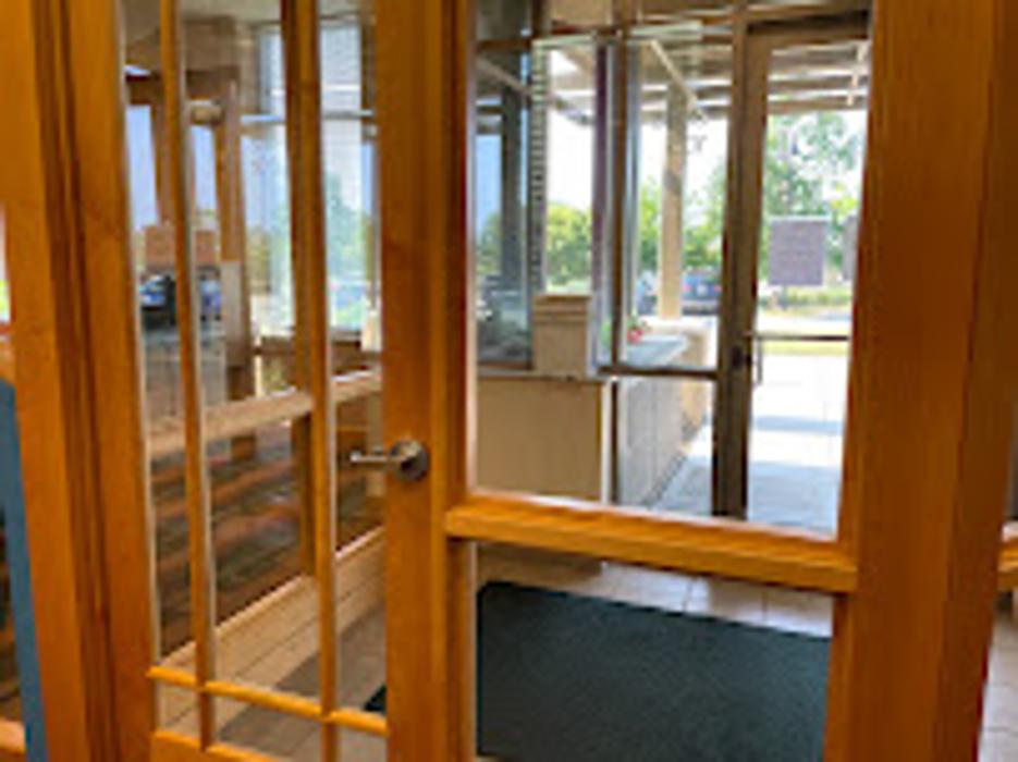 Pine Dental Care: Glenview - Glenview NAS, IL