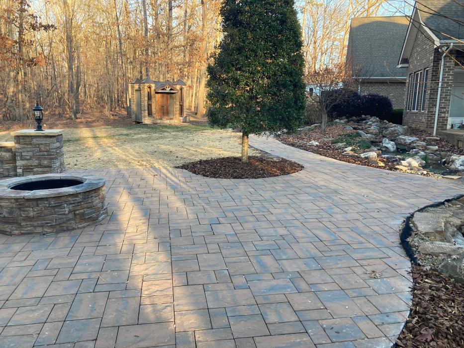 Hinesley and Co Landscape Contractors Image