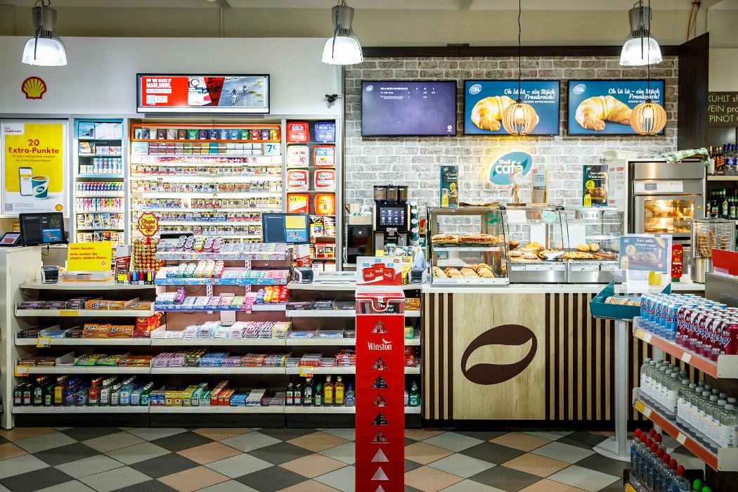 Shell Recharge Charging Station, Bergener Straße in Samtens