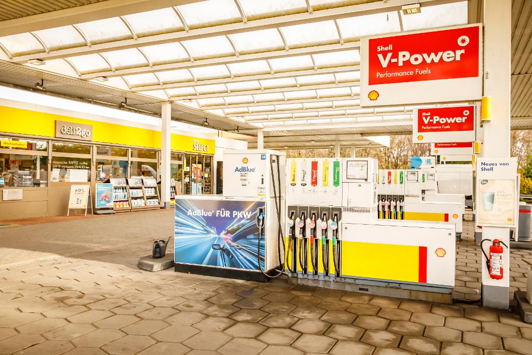 Shell Recharge Charging Station, Schmiedestraße in Wuppertal