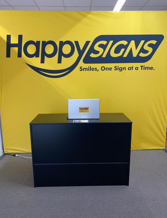 HAPPY SIGNS - Riverside, MO