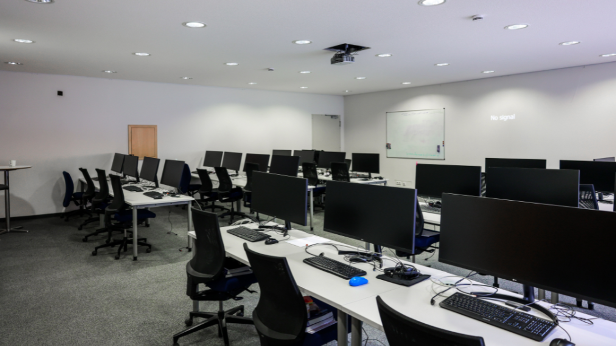 GFN, An der Donauhalle in Donaueschingen