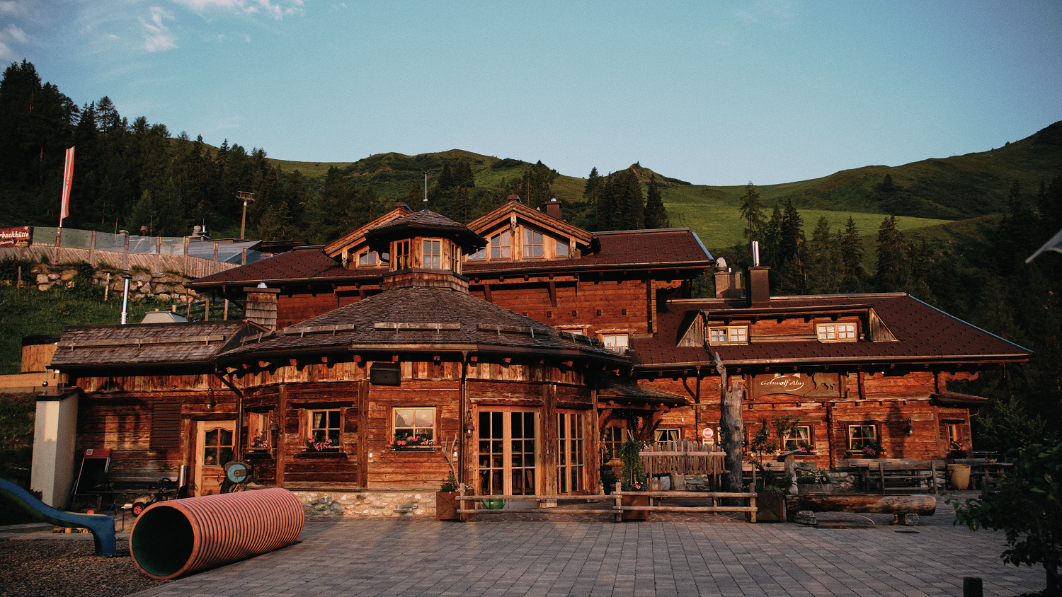 Gehwolfalm, Bergstraße in Unterberg