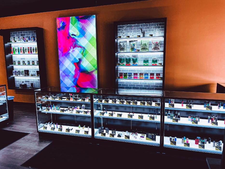 Kings of Vapor - Kent, OH