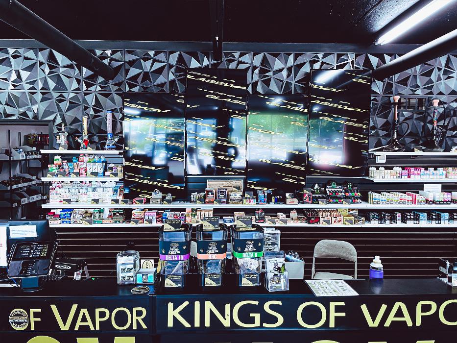 Kings of Vapor - Kent, OH