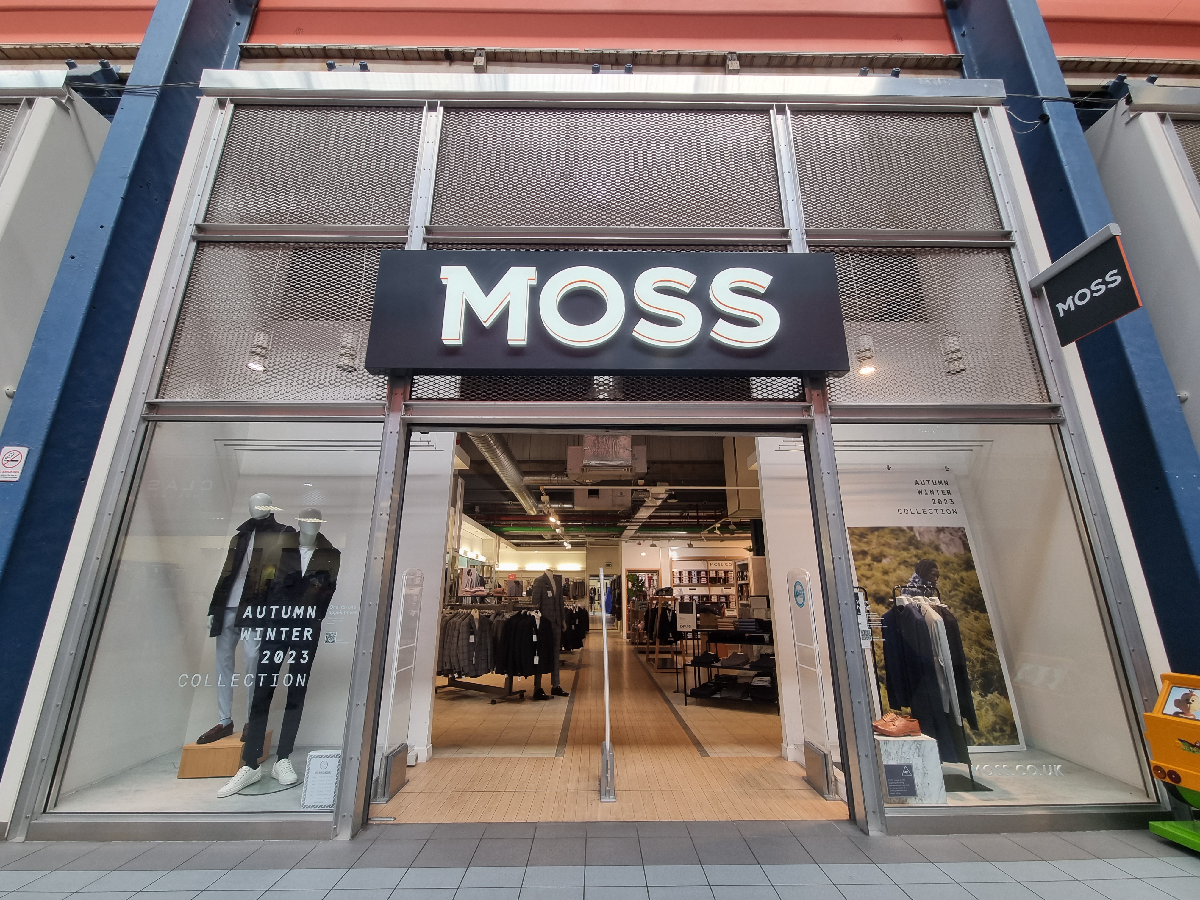 Moss Bros Chatham - Chatham, Kent ME4 3ED - 01634 471232 | ShowMeLocal.com