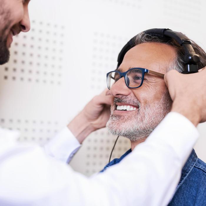 Neuroth Hörcenter AG - Hörgeräte und Gehörschutz, Baselstrasse in Riehen