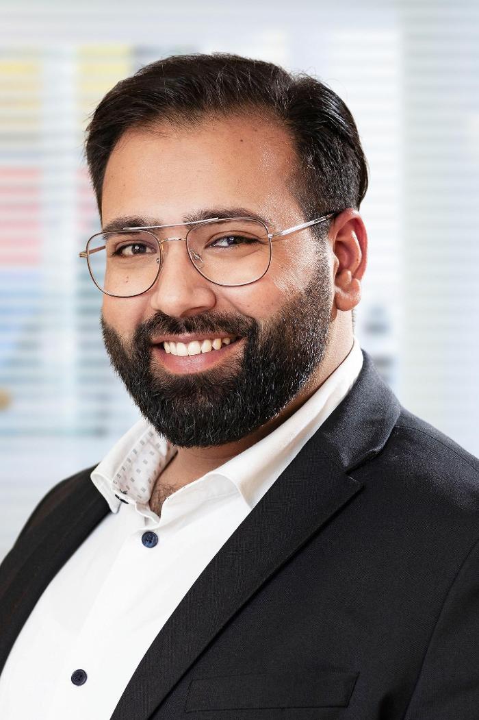 ERGO Versicherung Morteza Momenzadah, Bergedorfer Straße in Hamburg