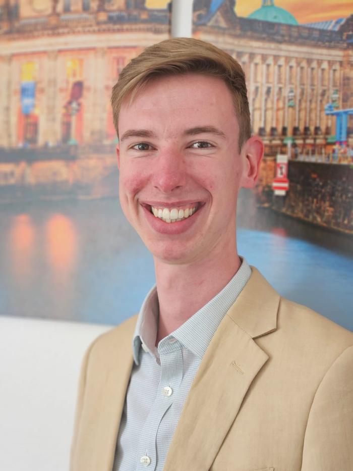 ERGO Versicherung Steven Hanff, Johannisthaler Chaussee in Berlin