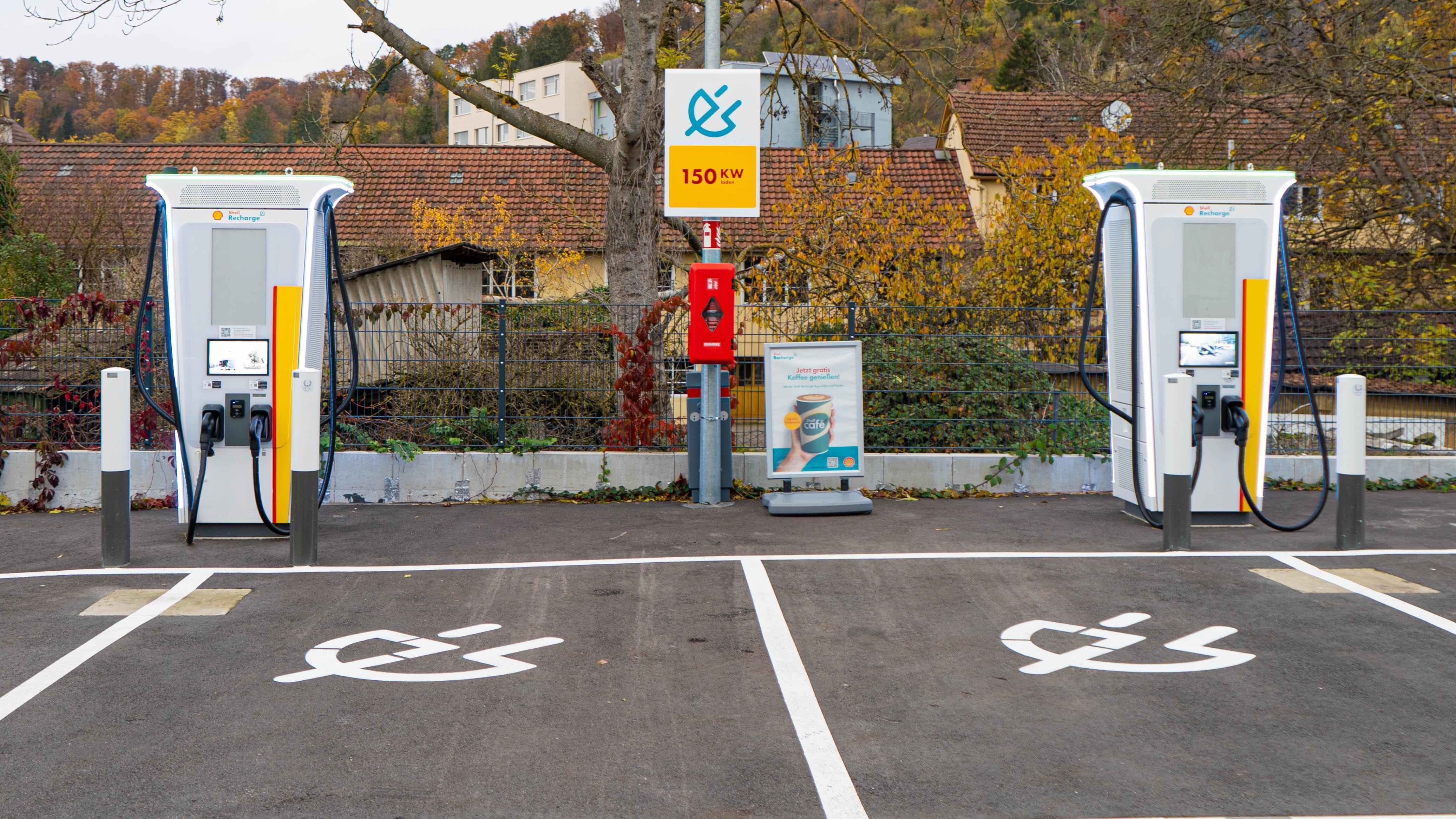 Shell Recharge Charging Station, Esslinger Straße in Plochingen