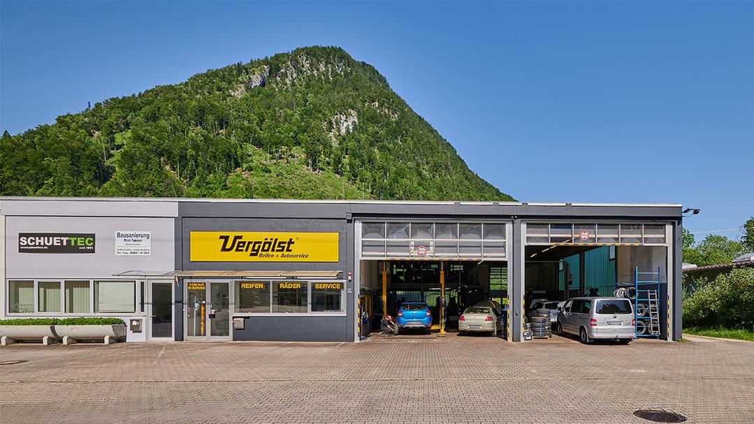 Vergölst Piding, Ahornstraße in Piding