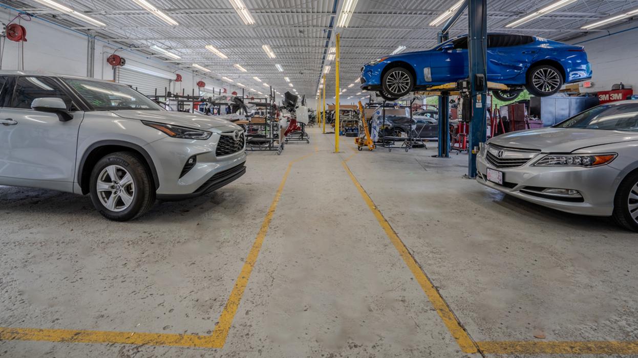 Crash Champions Collision Repair Pinellas Park - Pinellas Park, FL