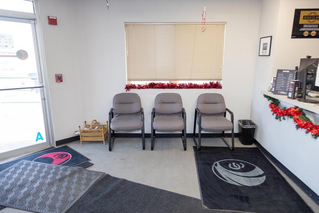 Crash Champions Collision Repair Castle Rock Park - Castle Rock, CO