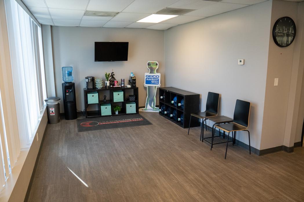 Crash Champions Collision Repair Cassat Ave - Jacksonville, FL