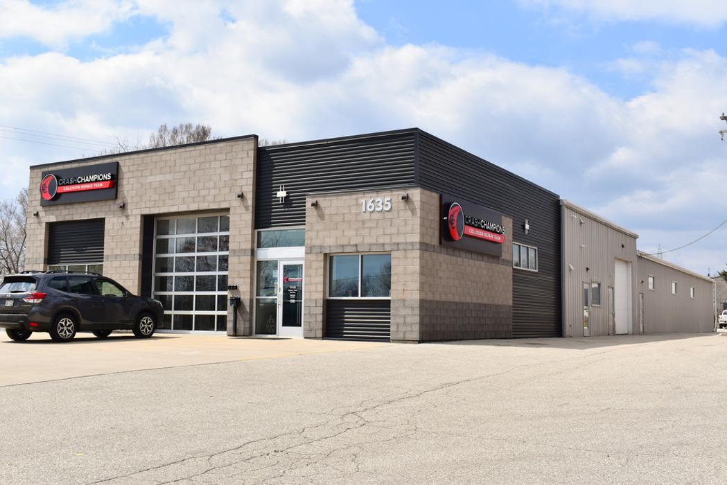 Crash Champions Collision Repair Grafton Image