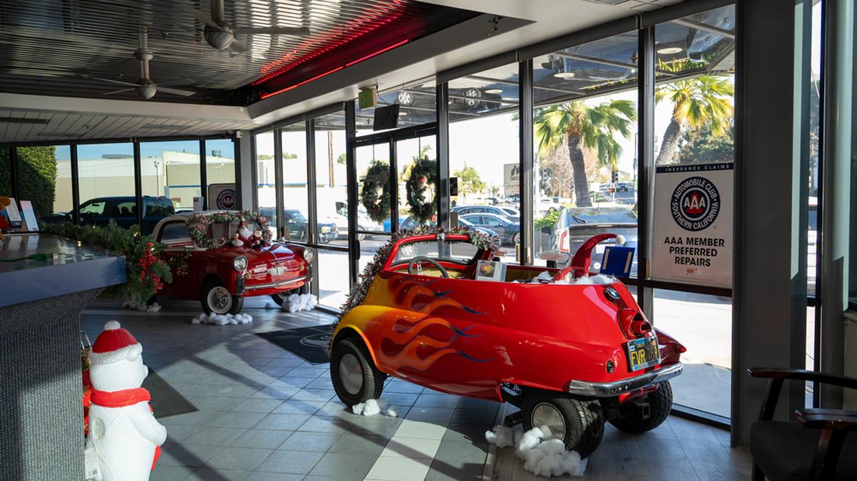 Crash Champions Collision Repair Fountain Valley - Fountain Valley, CA