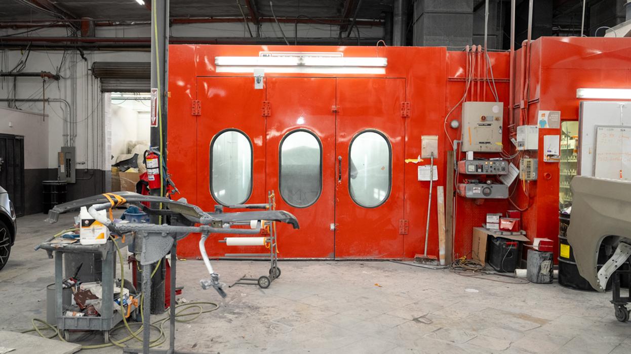 Crash Champions Collision Repair Fountain Valley - Fountain Valley, CA