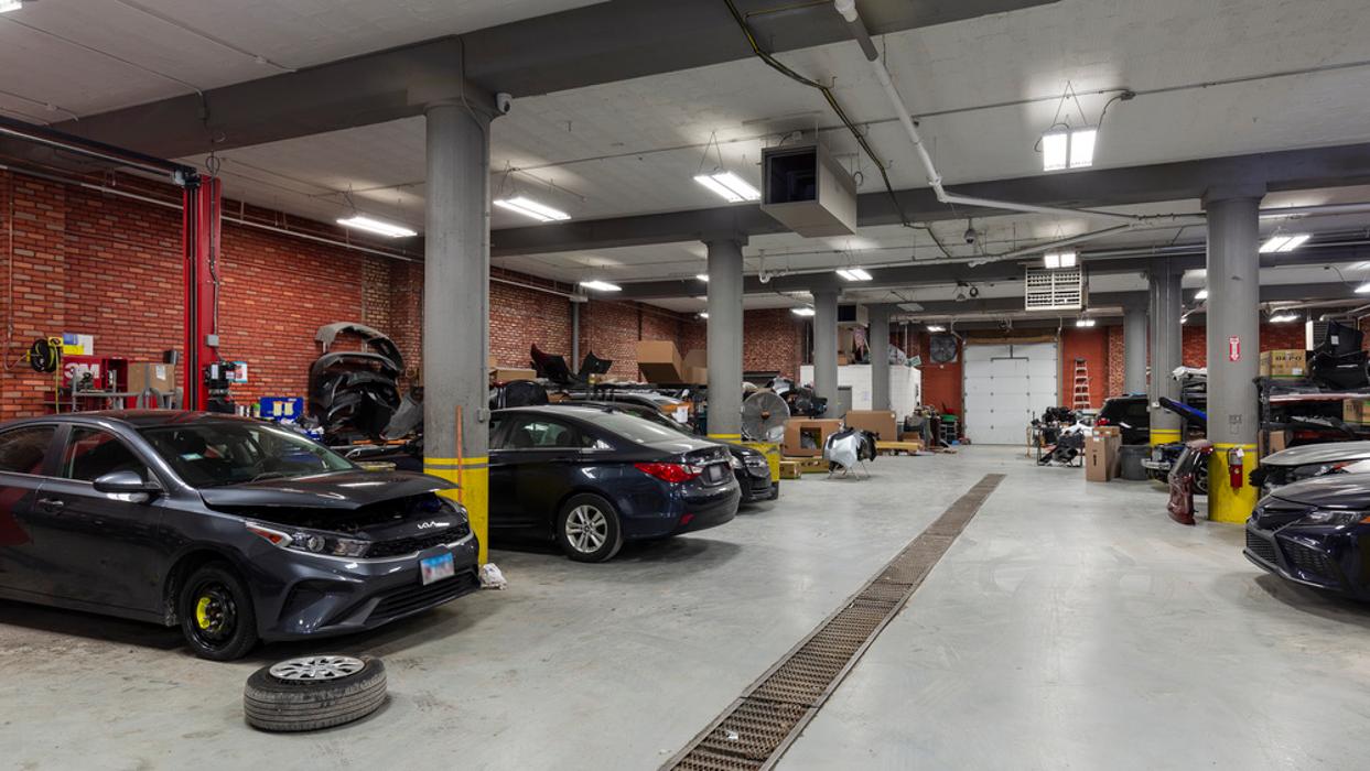 Crash Champions Collision Repair South Loop Image