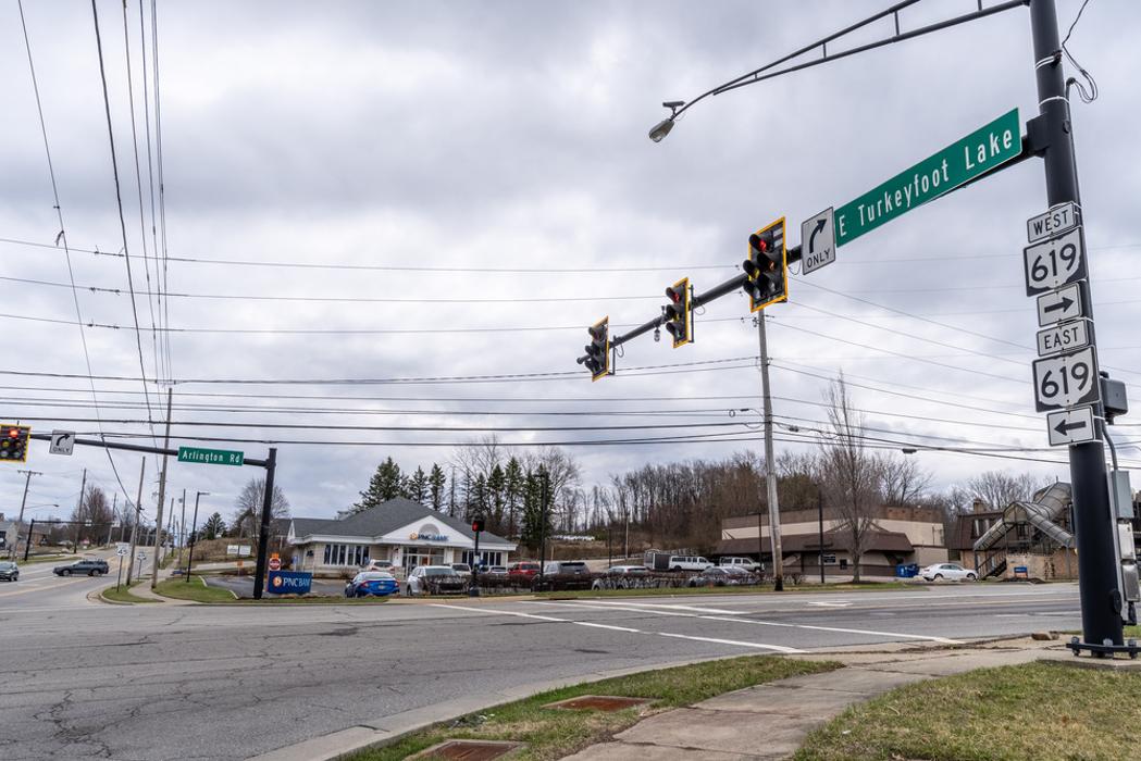 Crash Champions Collision Repair Akron Green Image