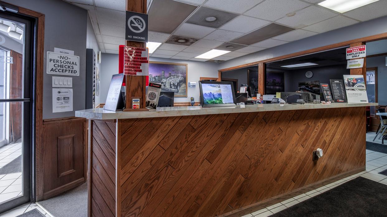 Crash Champions Collision Repair Milwaukee Ave Image