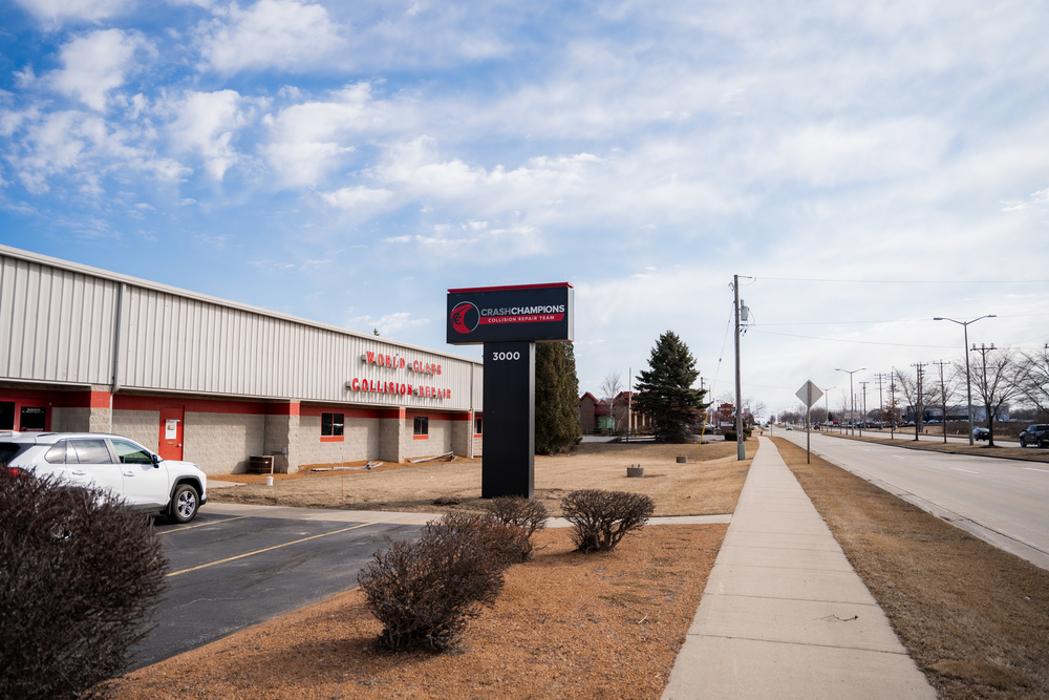 Crash Champions Collision Repair West Bend - West Bend, WI
