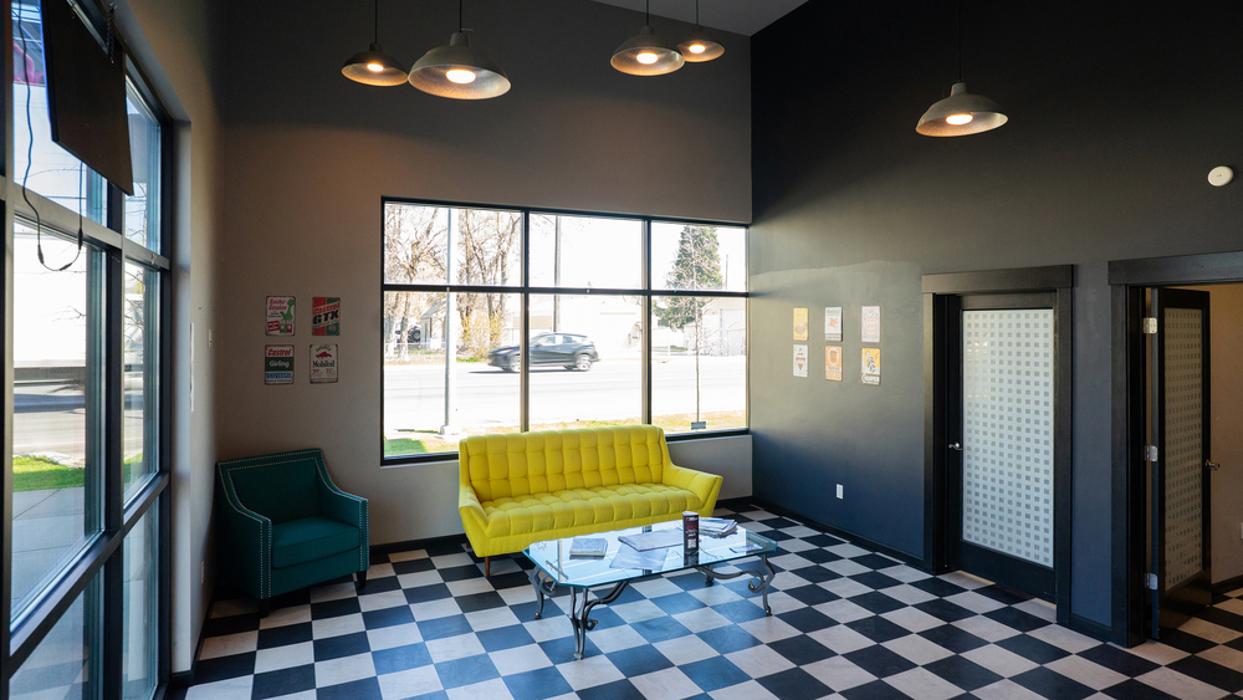 Crash Champions Collision Repair Post Falls Image