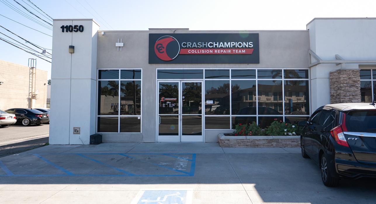 Crash Champions Collision Repair Stanton - Stanton, CA
