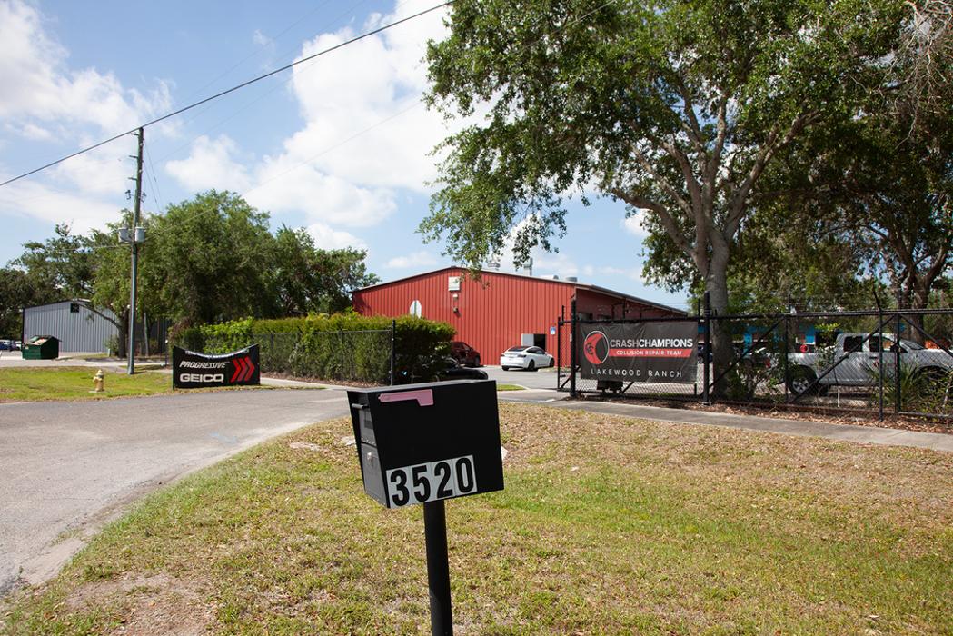 Crash Champions LUXE | EV Certified Repair Lakewood Ranch Image