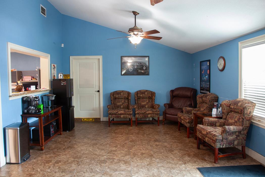 Crash Champions LUXE | EV Certified Repair Lakewood Ranch Image