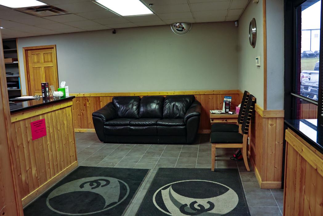 Crash Champions Collision Repair Olathe - Olathe, KS