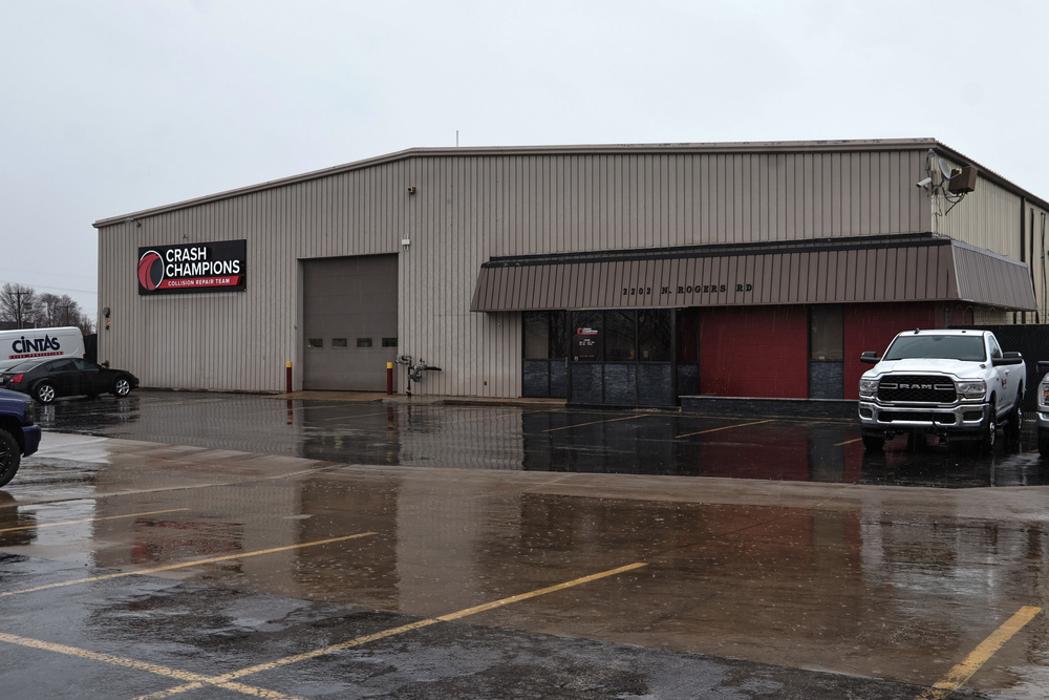 Crash Champions Collision Repair Olathe - Olathe, KS