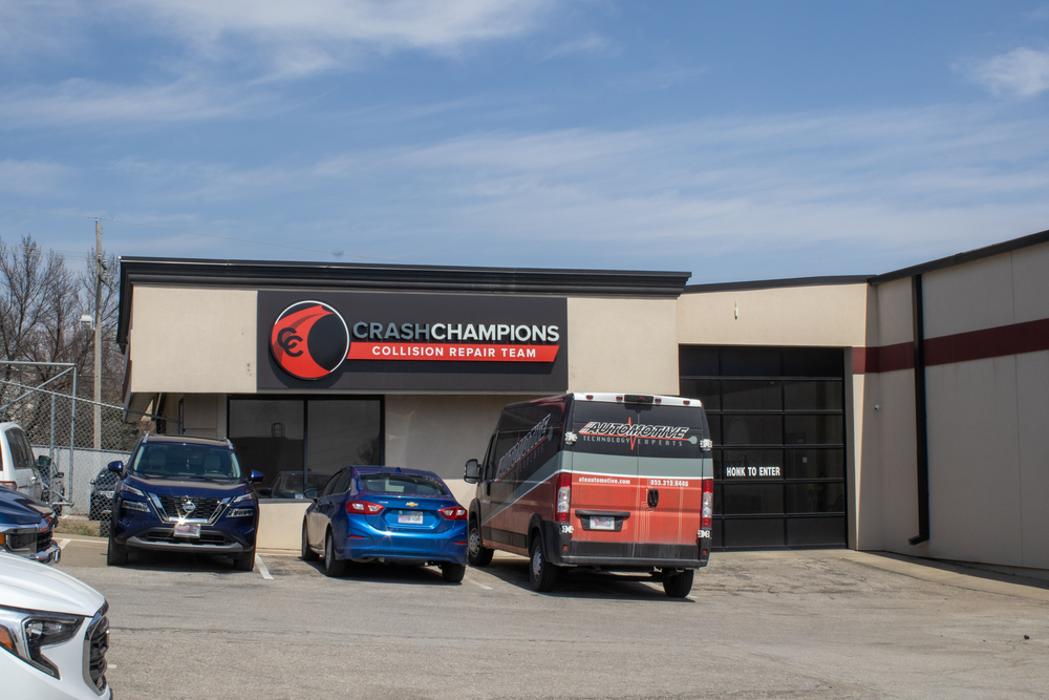 Crash Champions Collision Repair Bellevue Image