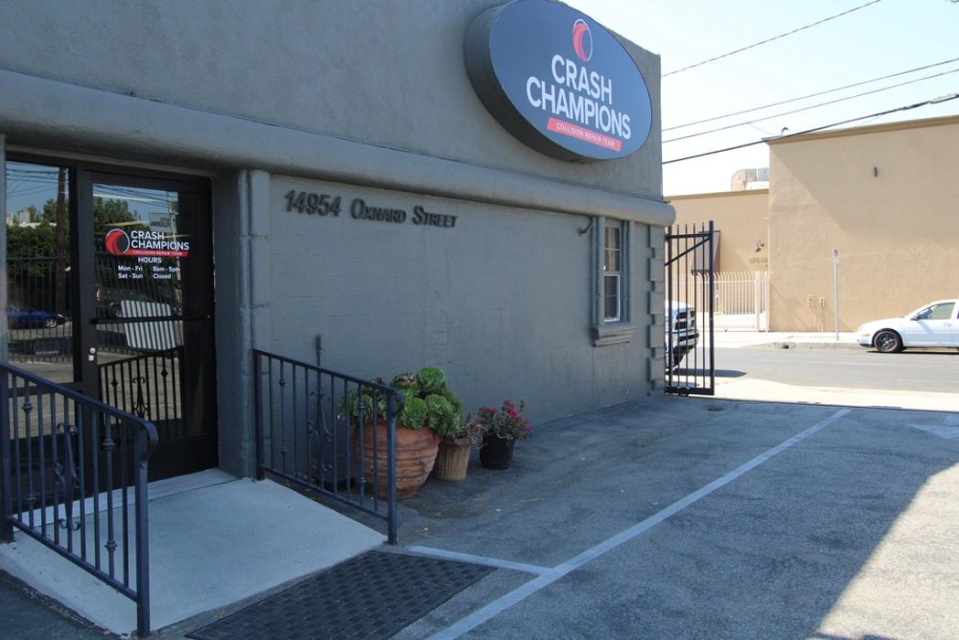 Crash Champions Collision Repair Van Nuys Oxnard Image