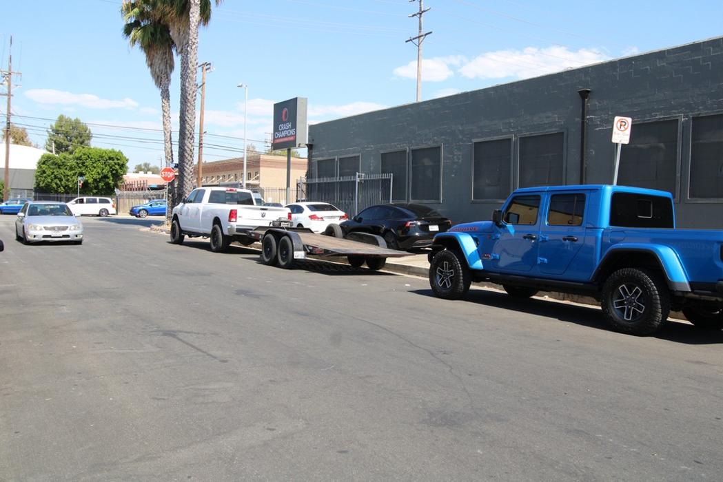 Crash Champions Collision Repair Van Nuys Oxnard Image