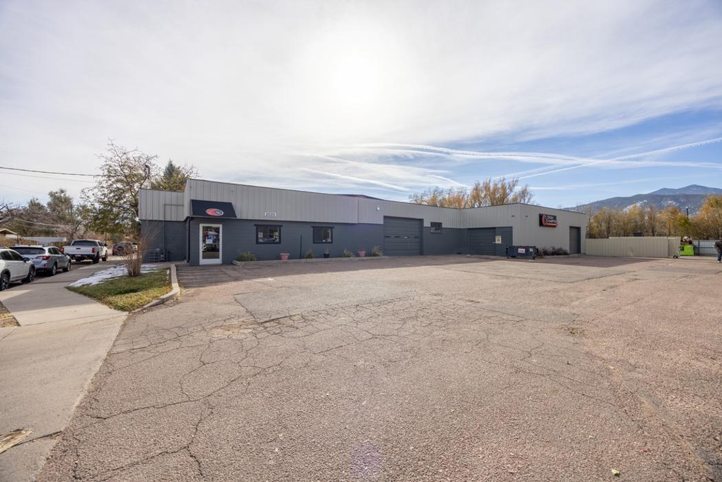 Crash Champions Collision Repair Sheldon - Colorado Springs, CO